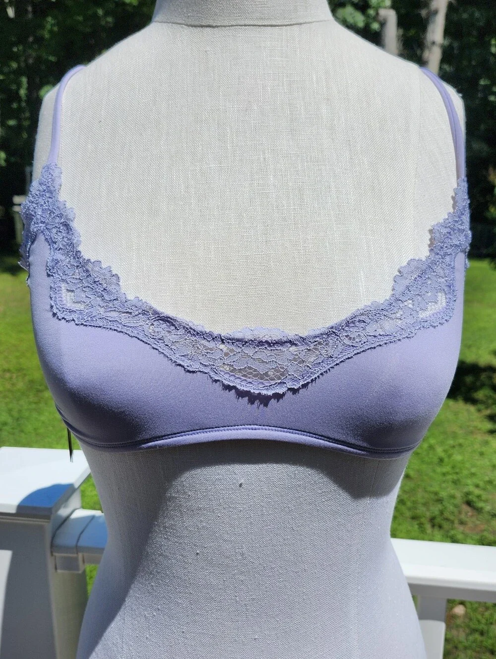 SKIMS Fits Everybody Lace-Trim Bralette in Color: Jupiter Sz Large - Picture 2 of 14
